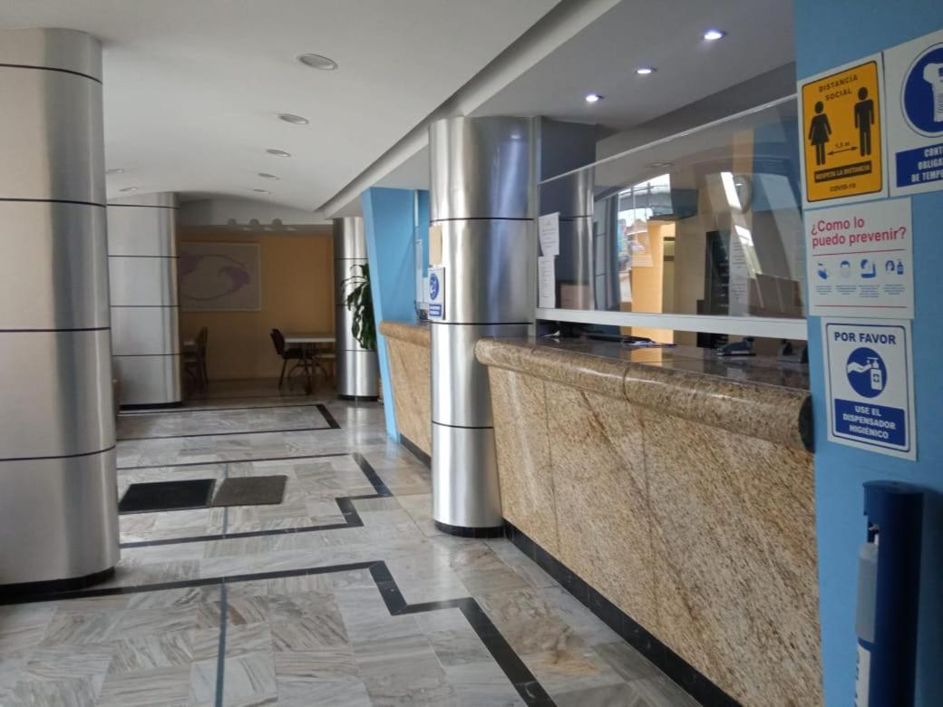 Hotel Terminal De Puebla Exteriör bild